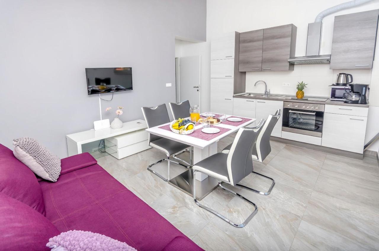 Apartments Katic Ražanj Esterno foto